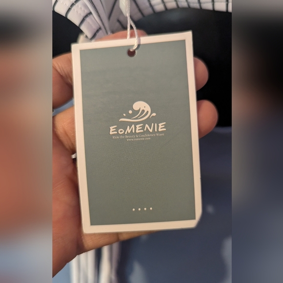 eomenieStriped Cutout Swimsuit - Picture 3 of 3